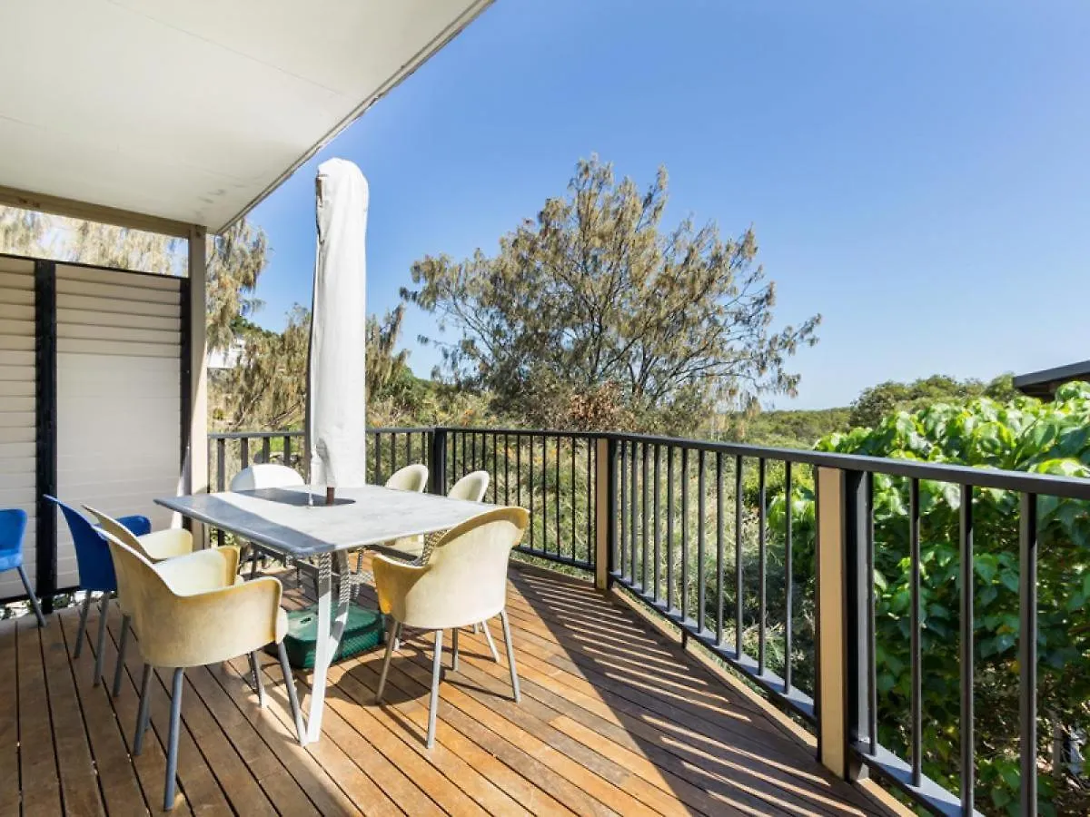 Straddie Beach House 3 Point Lookout 0*,